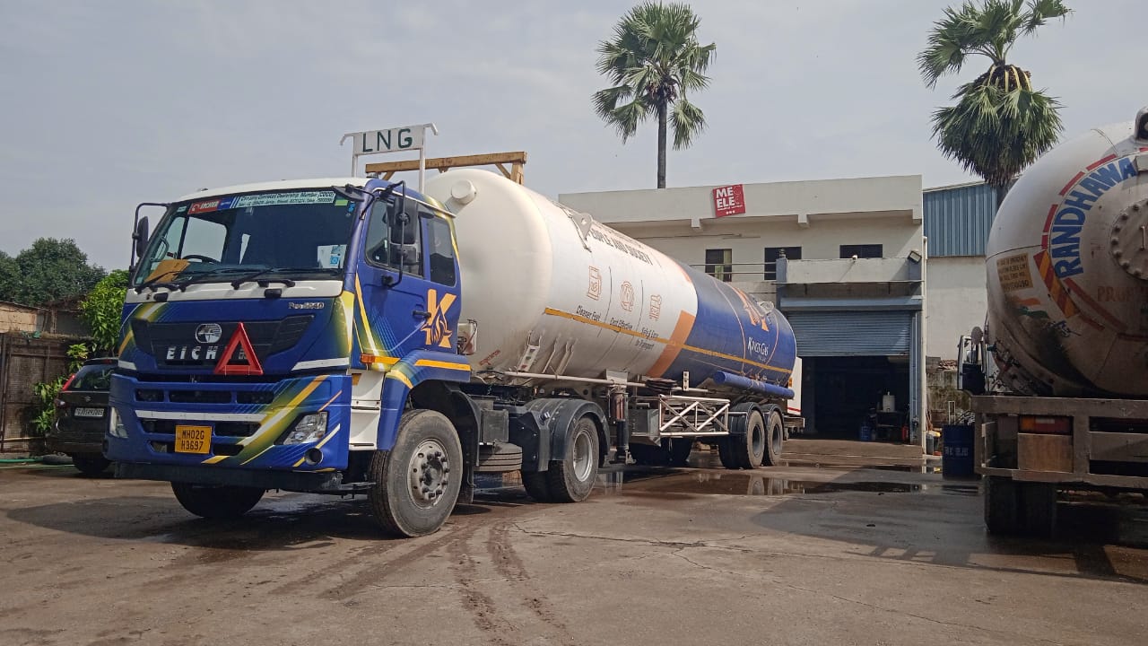 LNG-powered heavy vehicle concept